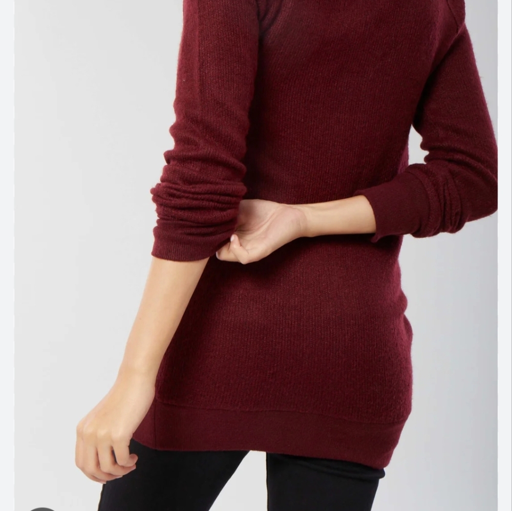 Ingrid & Isabel Maternity Cowlneck Sweater In Size Small